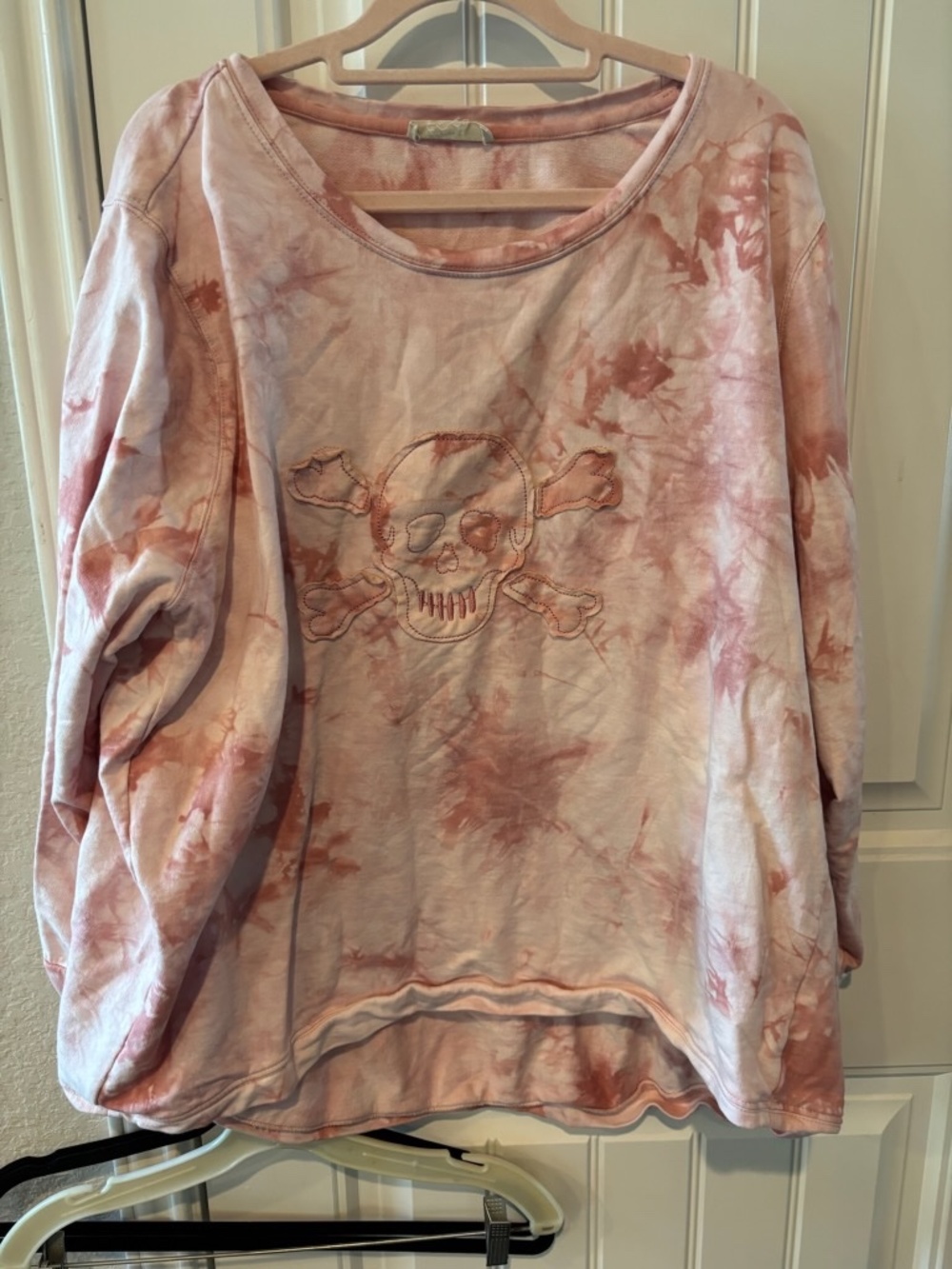 Pink skull sweatshirt